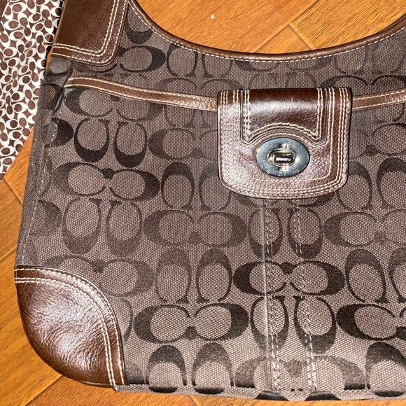 Coach Shoulder Bag - Picture 2 of 7